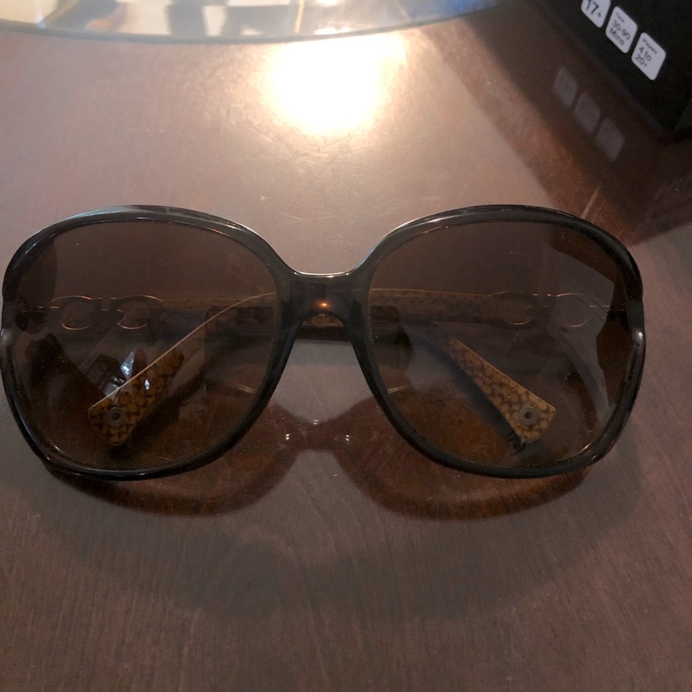 Coach Natasha brown gradient sunglasses with case